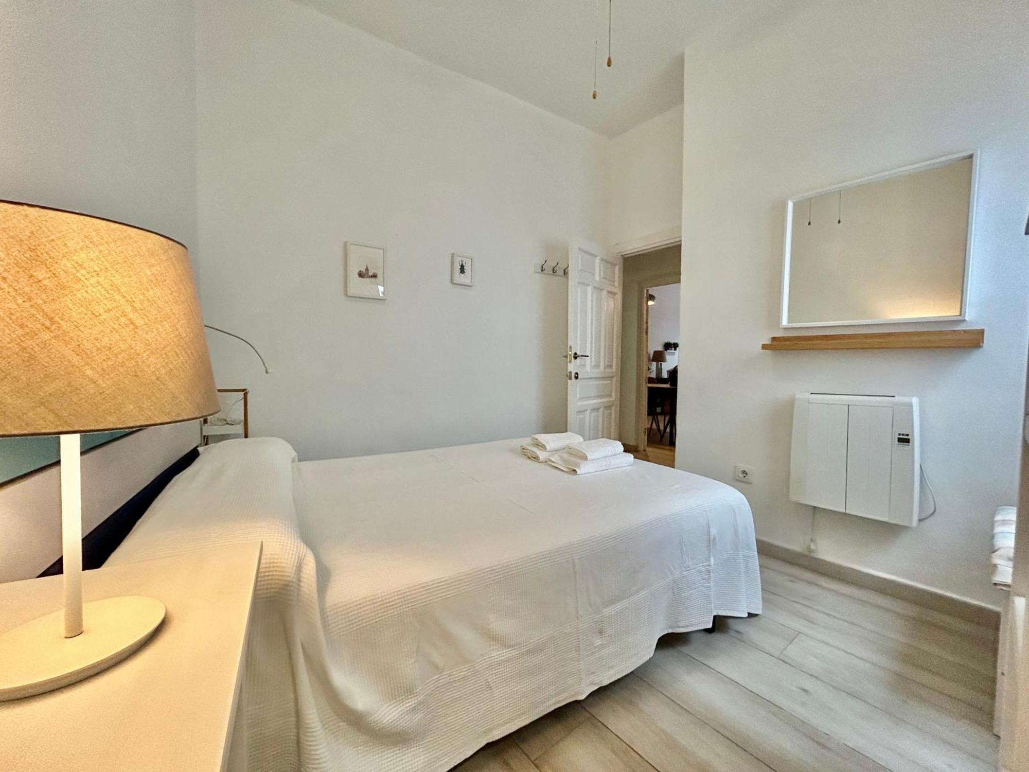 Acogedor Apt 8Pax 4Bdr 2Bth- Cozyhomesevilla2 Exterior photo